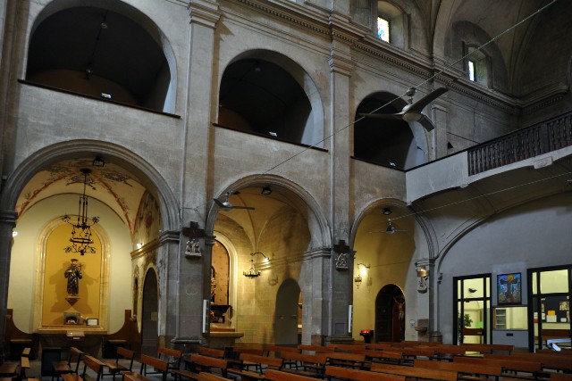 Interior de l'església de Sant Francesc. Capelles banda dreta