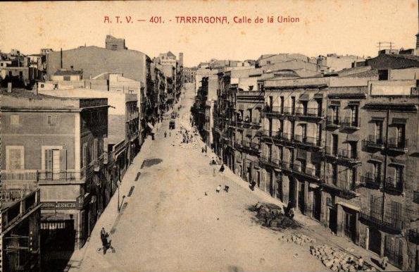 La Casa Blandinieres a la cantonada del carrer Unió amb Gasòmetre any 1915- 1920